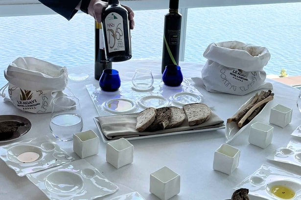 Olive Oil Tasting Hotel Le Agavi (3)